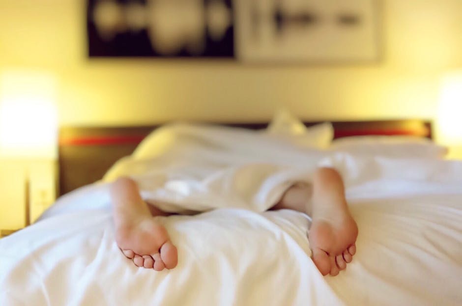 How Can a Weighted Blanket Help You Sleep Through the Winter?
