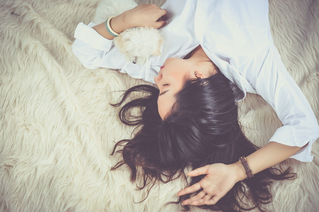 Is Sleeping in a Cold Room Helpful or Harmful?
