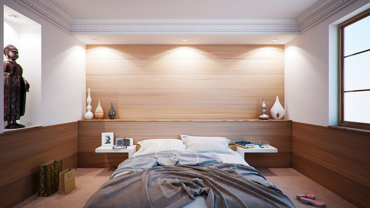 How to Decorate Your Bed For Christmas
