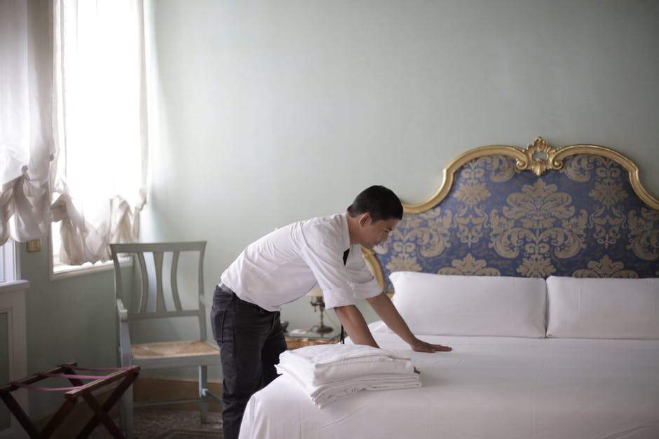 Editorial image related to All About Thread Counts: What Do They Mean for Your Sheets?